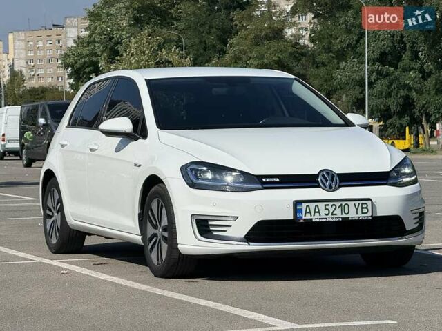 Білий Фольксваген e-Golf, об'ємом двигуна 0 л та пробігом 104 тис. км за 13700 $, фото 7 на Automoto.ua