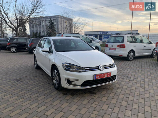 Белый Фольксваген e-Golf, объемом двигателя 0 л и пробегом 146 тыс. км за 12650 $, фото 4 на Automoto.ua