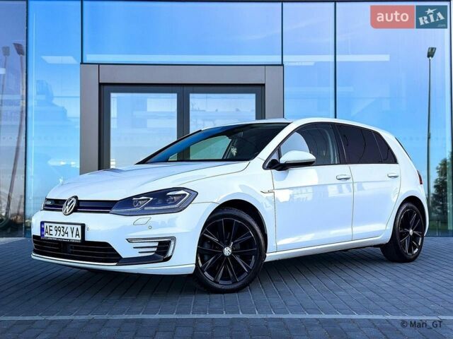 Білий Фольксваген e-Golf, об'ємом двигуна 0 л та пробігом 103 тис. км за 13700 $, фото 5 на Automoto.ua