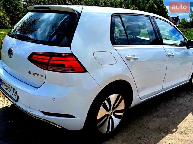 Белый Фольксваген e-Golf, объемом двигателя 0 л и пробегом 53 тыс. км за 13200 $, фото 4 на Automoto.ua
