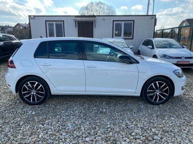 Білий Фольксваген e-Golf, об'ємом двигуна 0 л та пробігом 14 тис. км за 19200 $, фото 27 на Automoto.ua