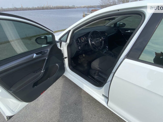 Білий Фольксваген e-Golf, об'ємом двигуна 0 л та пробігом 159 тис. км за 12100 $, фото 15 на Automoto.ua