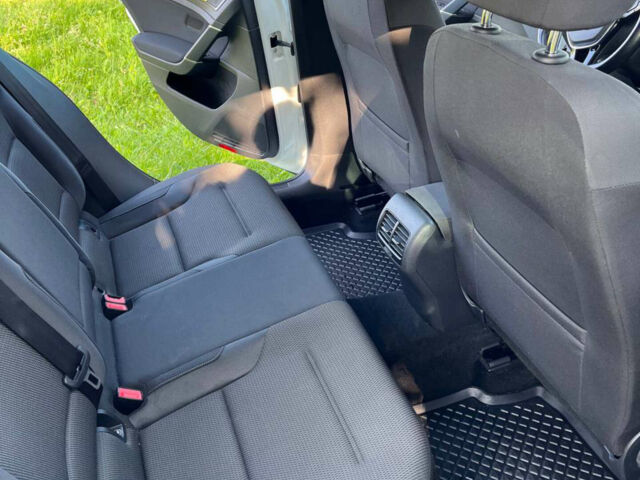 Білий Фольксваген e-Golf, об'ємом двигуна 0 л та пробігом 169 тис. км за 13000 $, фото 22 на Automoto.ua
