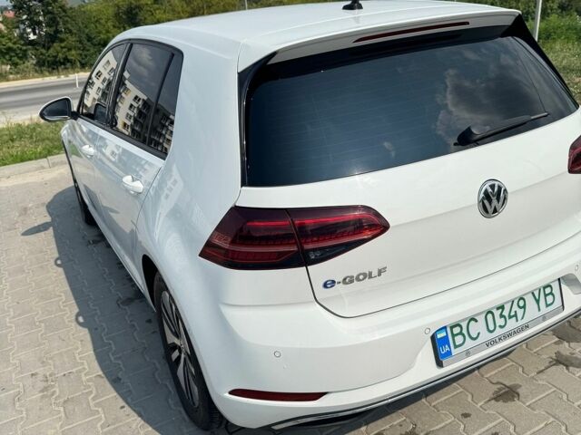 Білий Фольксваген e-Golf, об'ємом двигуна 0 л та пробігом 42 тис. км за 17800 $, фото 12 на Automoto.ua