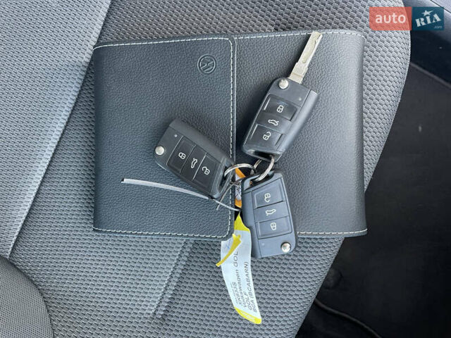 Білий Фольксваген e-Golf, об'ємом двигуна 0 л та пробігом 35 тис. км за 15600 $, фото 51 на Automoto.ua