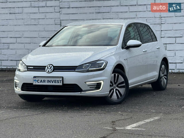 Белый Фольксваген e-Golf, объемом двигателя 0 л и пробегом 102 тыс. км за 13200 $, фото 6 на Automoto.ua
