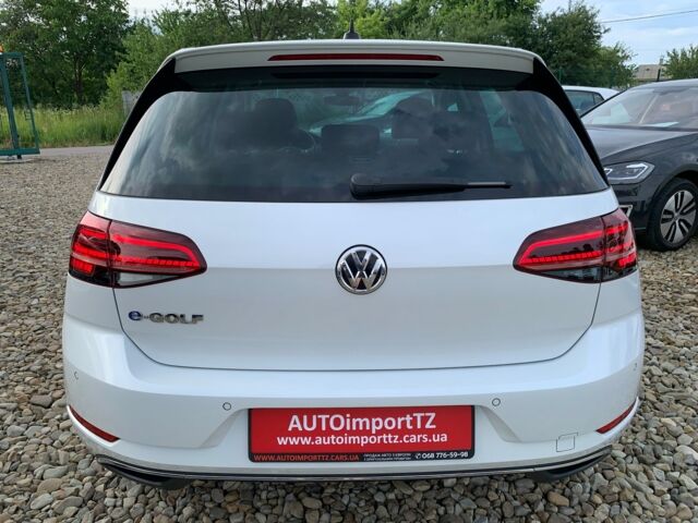 Белый Фольксваген e-Golf, объемом двигателя 0 л и пробегом 85 тыс. км за 16400 $, фото 21 на Automoto.ua
