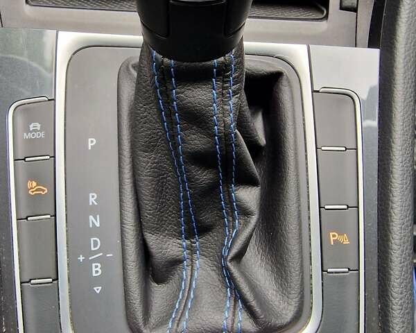 Білий Фольксваген e-Golf, об'ємом двигуна 0 л та пробігом 80 тис. км за 14300 $, фото 8 на Automoto.ua