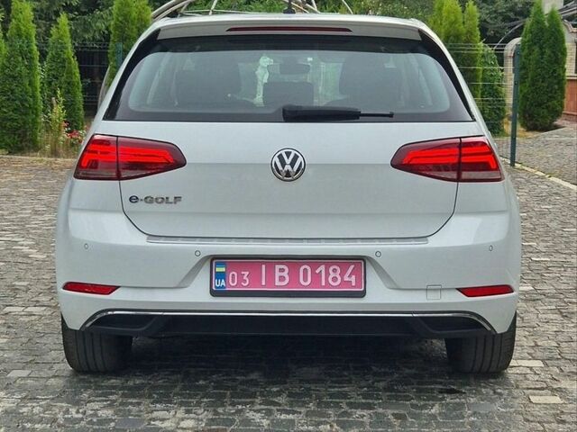 Белый Фольксваген e-Golf, объемом двигателя 0 л и пробегом 105 тыс. км за 12300 $, фото 7 на Automoto.ua