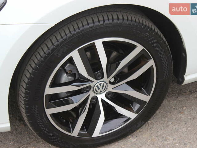 Белый Фольксваген e-Golf, объемом двигателя 0 л и пробегом 68 тыс. км за 14999 $, фото 21 на Automoto.ua