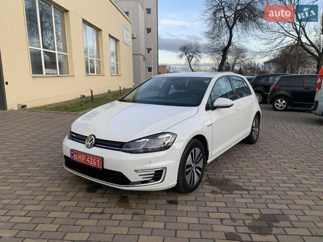 Белый Фольксваген e-Golf, объемом двигателя 0 л и пробегом 146 тыс. км за 12650 $, фото 18 на Automoto.ua