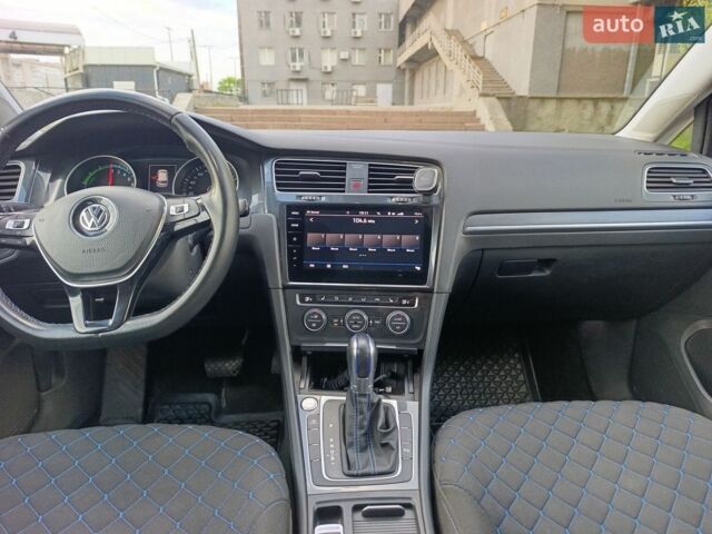 Білий Фольксваген e-Golf, об'ємом двигуна 0 л та пробігом 178 тис. км за 13499 $, фото 8 на Automoto.ua