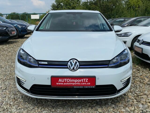 Белый Фольксваген e-Golf, объемом двигателя 0 л и пробегом 47 тыс. км за 13900 $, фото 2 на Automoto.ua