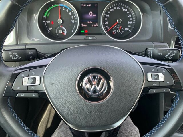 Білий Фольксваген e-Golf, об'ємом двигуна 0 л та пробігом 25 тис. км за 15700 $, фото 23 на Automoto.ua