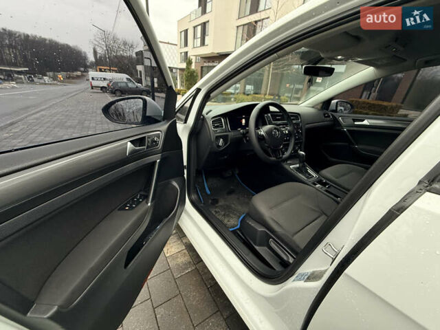 Білий Фольксваген e-Golf, об'ємом двигуна 0 л та пробігом 248 тис. км за 12500 $, фото 21 на Automoto.ua