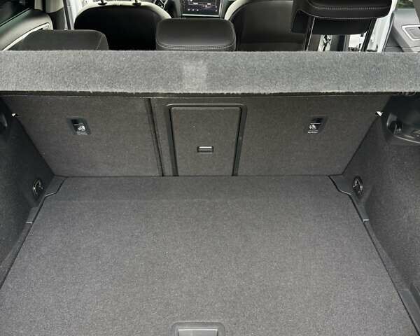 Білий Фольксваген e-Golf, об'ємом двигуна 0 л та пробігом 39 тис. км за 19500 $, фото 19 на Automoto.ua