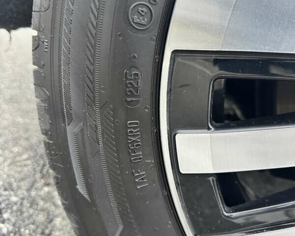 Белый Фольксваген e-Golf, объемом двигателя 0 л и пробегом 117 тыс. км за 15800 $, фото 15 на Automoto.ua