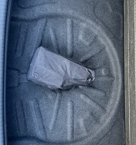 Белый Фольксваген e-Golf, объемом двигателя 0 л и пробегом 84 тыс. км за 13250 $, фото 66 на Automoto.ua