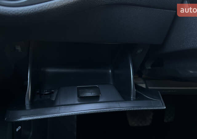 Белый Фольксваген e-Golf, объемом двигателя 0 л и пробегом 84 тыс. км за 13250 $, фото 98 на Automoto.ua