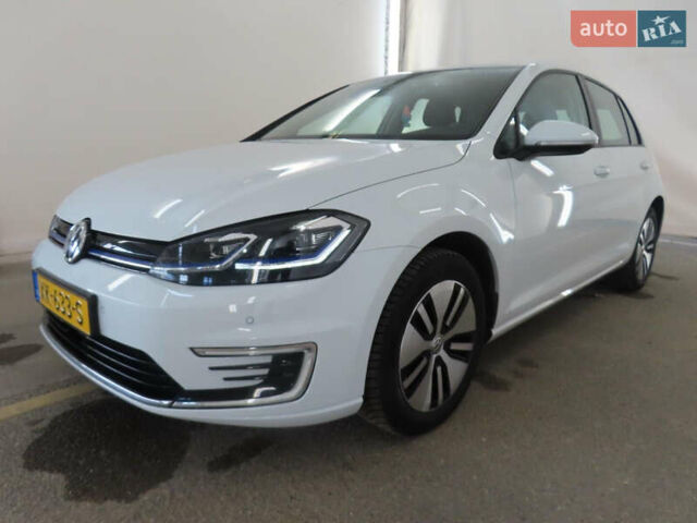 Белый Фольксваген e-Golf, объемом двигателя 0 л и пробегом 35 тыс. км за 14750 $, фото 62 на Automoto.ua