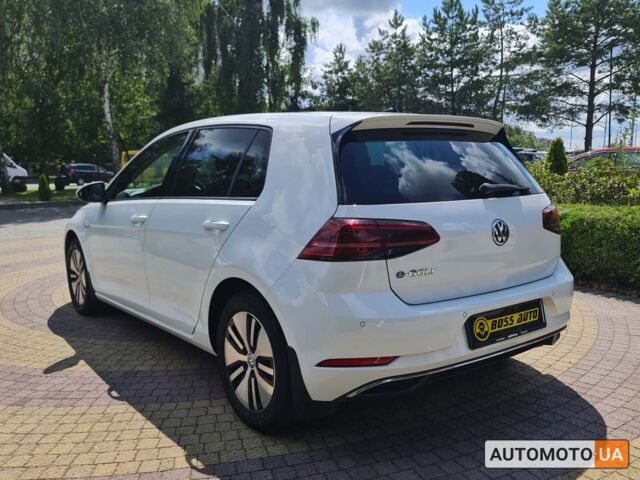 Белый Фольксваген e-Golf, объемом двигателя 36 л и пробегом 114 тыс. км за 15000 $, фото 8 на Automoto.ua