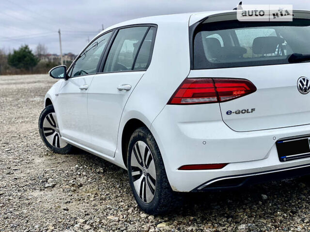 Белый Фольксваген e-Golf, объемом двигателя 0 л и пробегом 31 тыс. км за 18999 $, фото 11 на Automoto.ua