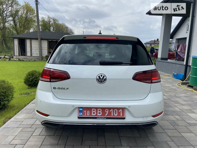 Білий Фольксваген e-Golf, об'ємом двигуна 0 л та пробігом 70 тис. км за 17500 $, фото 5 на Automoto.ua