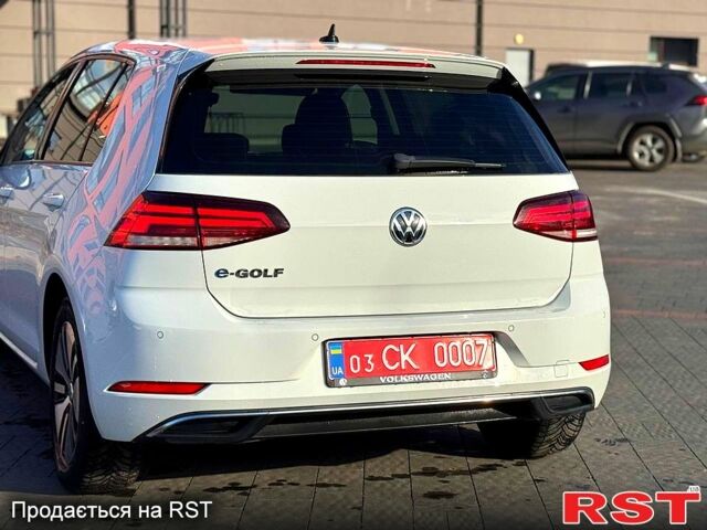 Белый Фольксваген e-Golf, объемом двигателя 0 л и пробегом 96 тыс. км за 12200 $, фото 3 на Automoto.ua