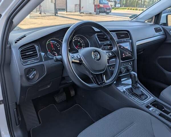 Білий Фольксваген e-Golf, об'ємом двигуна 0 л та пробігом 28 тис. км за 14900 $, фото 30 на Automoto.ua