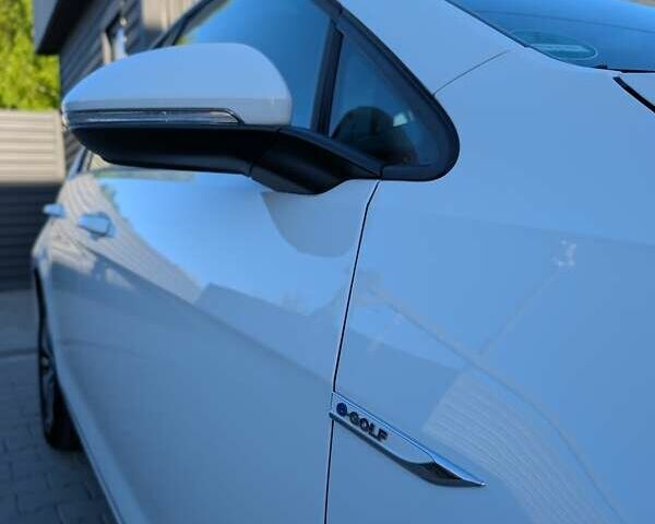 Білий Фольксваген e-Golf, об'ємом двигуна 0 л та пробігом 28 тис. км за 14900 $, фото 20 на Automoto.ua