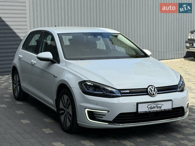 Белый Фольксваген e-Golf, объемом двигателя 0 л и пробегом 137 тыс. км за 13800 $, фото 3 на Automoto.ua
