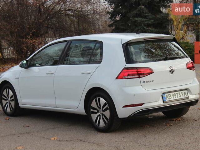 Белый Фольксваген e-Golf, объемом двигателя 0 л и пробегом 69 тыс. км за 13999 $, фото 11 на Automoto.ua