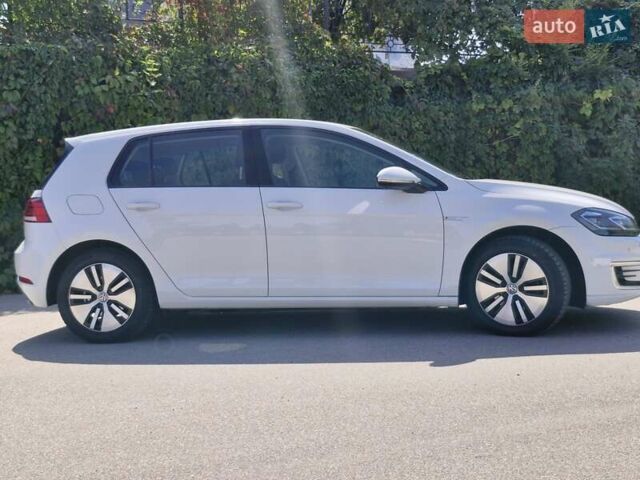 Белый Фольксваген e-Golf, объемом двигателя 0 л и пробегом 70 тыс. км за 14500 $, фото 2 на Automoto.ua
