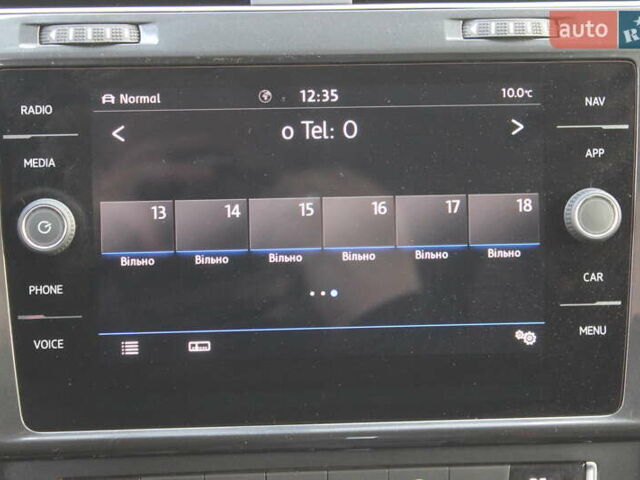 Белый Фольксваген e-Golf, объемом двигателя 0 л и пробегом 69 тыс. км за 13999 $, фото 39 на Automoto.ua