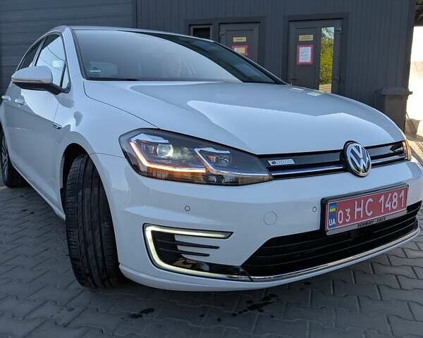 Білий Фольксваген e-Golf, об'ємом двигуна 0 л та пробігом 28 тис. км за 14900 $, фото 7 на Automoto.ua