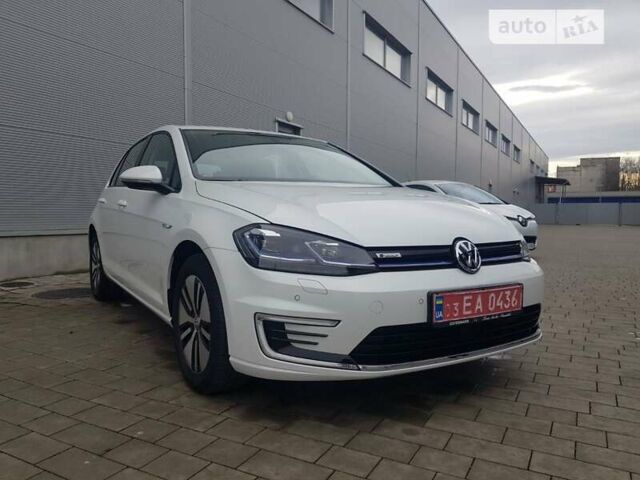 Білий Фольксваген e-Golf, об'ємом двигуна 0 л та пробігом 32 тис. км за 16950 $, фото 4 на Automoto.ua