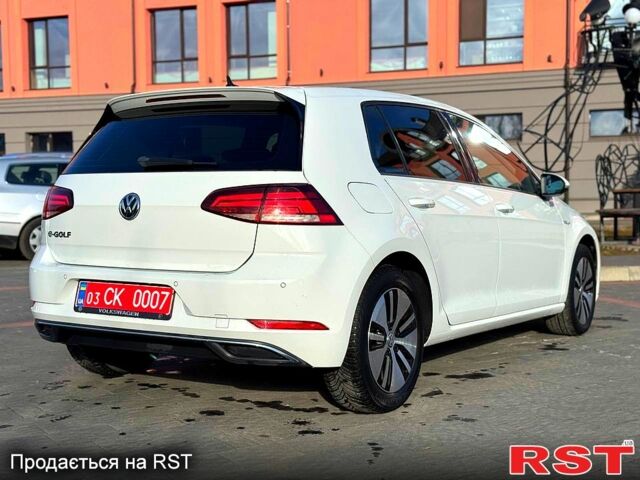 Белый Фольксваген e-Golf, объемом двигателя 0 л и пробегом 96 тыс. км за 12200 $, фото 5 на Automoto.ua