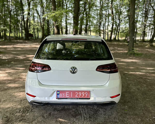 Белый Фольксваген e-Golf, объемом двигателя 0 л и пробегом 46 тыс. км за 15900 $, фото 11 на Automoto.ua