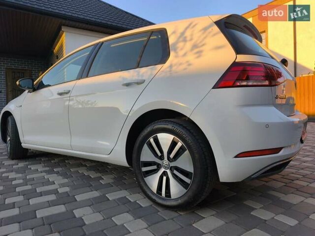 Білий Фольксваген e-Golf, об'ємом двигуна 0 л та пробігом 108 тис. км за 13800 $, фото 17 на Automoto.ua