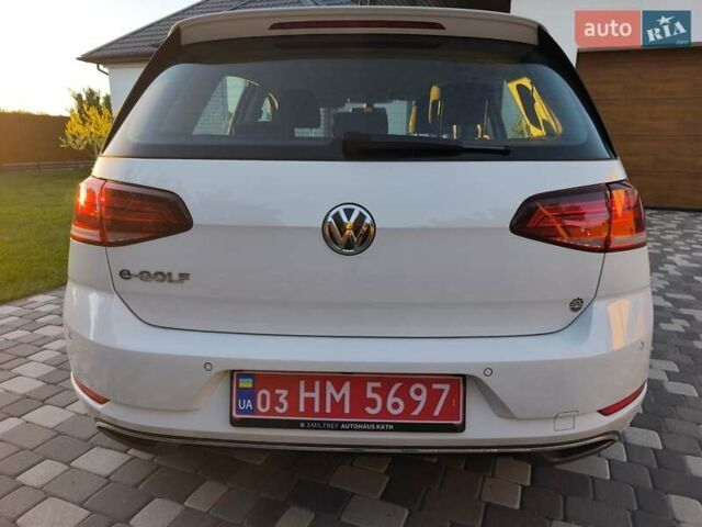 Білий Фольксваген e-Golf, об'ємом двигуна 0 л та пробігом 108 тис. км за 13800 $, фото 16 на Automoto.ua