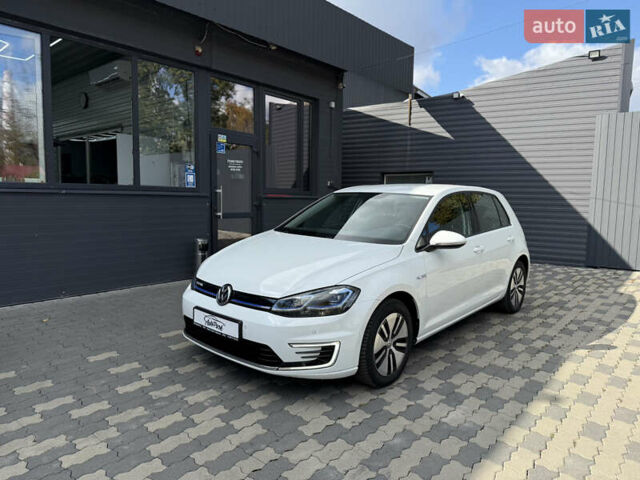 Белый Фольксваген e-Golf, объемом двигателя 0 л и пробегом 137 тыс. км за 13800 $, фото 1 на Automoto.ua