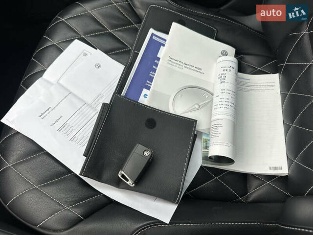 Белый Фольксваген e-Golf, объемом двигателя 0 л и пробегом 98 тыс. км за 16450 $, фото 30 на Automoto.ua