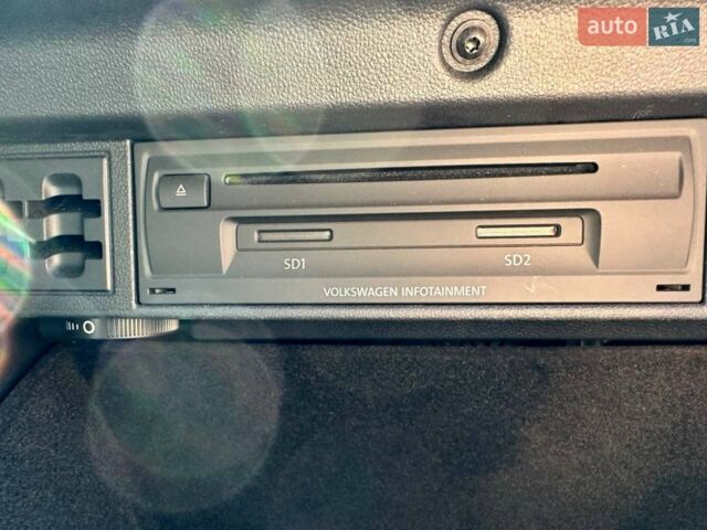 Білий Фольксваген e-Golf, об'ємом двигуна 0 л та пробігом 40 тис. км за 19200 $, фото 54 на Automoto.ua