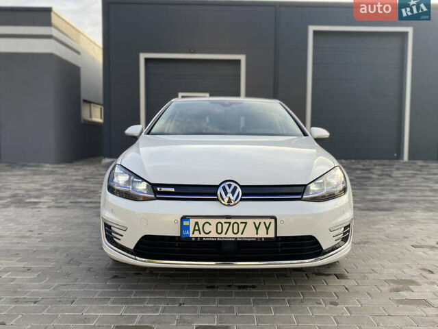 Білий Фольксваген e-Golf, об'ємом двигуна 0 л та пробігом 43 тис. км за 17499 $, фото 6 на Automoto.ua