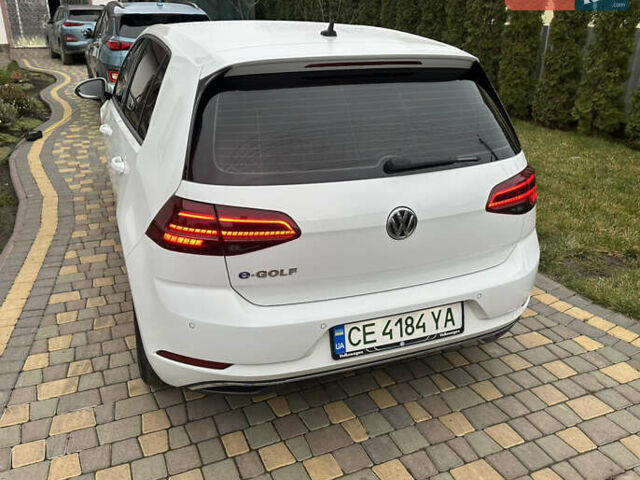 Белый Фольксваген e-Golf, объемом двигателя 0 л и пробегом 70 тыс. км за 13700 $, фото 15 на Automoto.ua