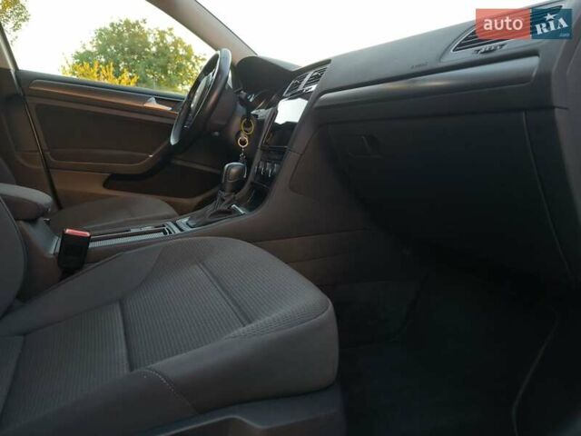 Білий Фольксваген e-Golf, об'ємом двигуна 0 л та пробігом 108 тис. км за 13800 $, фото 38 на Automoto.ua