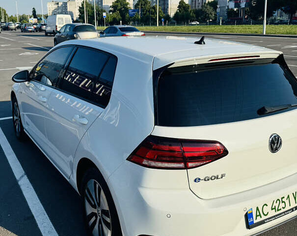 Белый Фольксваген e-Golf, объемом двигателя 0 л и пробегом 71 тыс. км за 13500 $, фото 5 на Automoto.ua