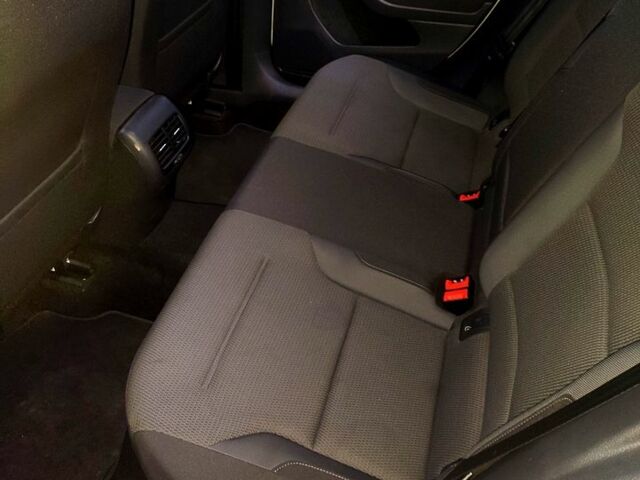 Белый Фольксваген e-Golf, объемом двигателя 0 л и пробегом 38 тыс. км за 14300 $, фото 6 на Automoto.ua