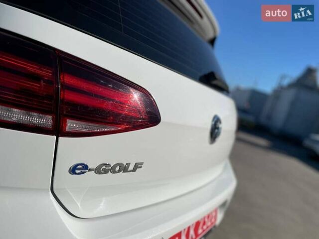 Белый Фольксваген e-Golf, объемом двигателя 0 л и пробегом 125 тыс. км за 13500 $, фото 12 на Automoto.ua