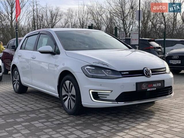 Белый Фольксваген e-Golf, объемом двигателя 0 л и пробегом 73 тыс. км за 13955 $, фото 8 на Automoto.ua